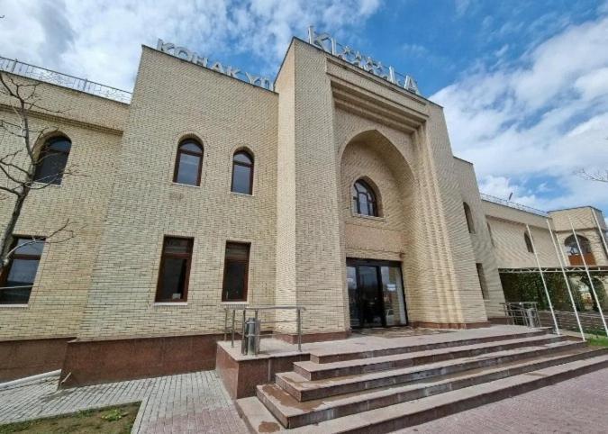 Hotel Khanaka Turkistan Екстериор снимка