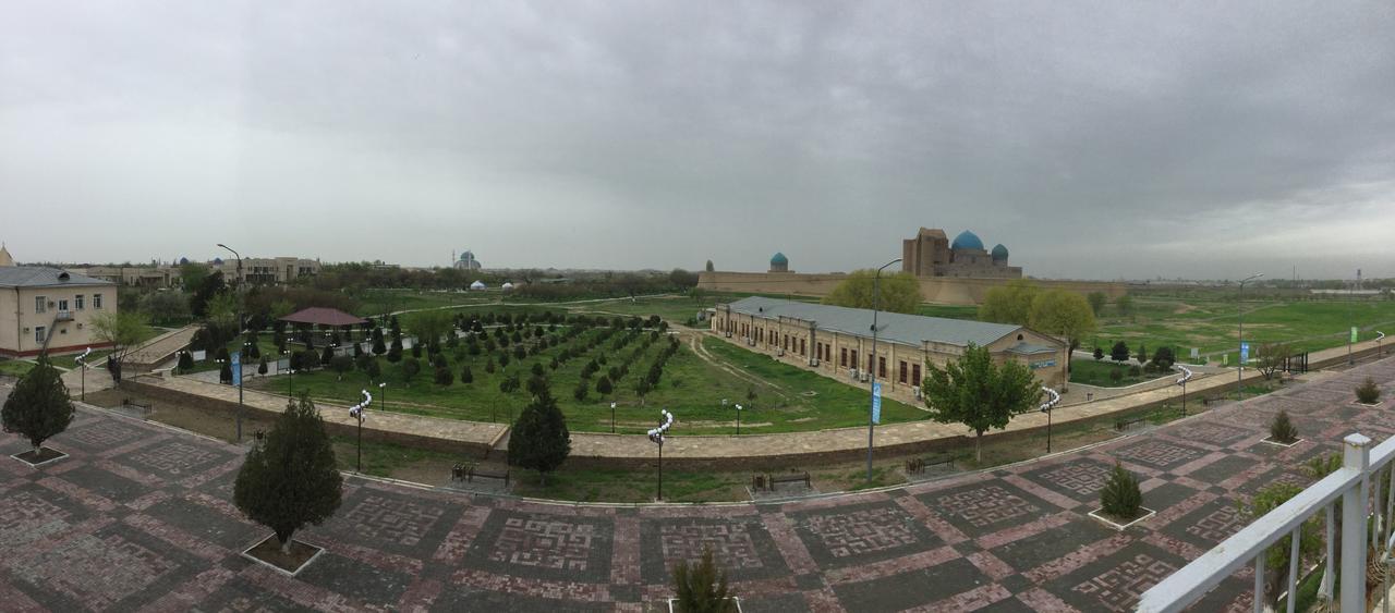 Hotel Khanaka Turkistan Екстериор снимка