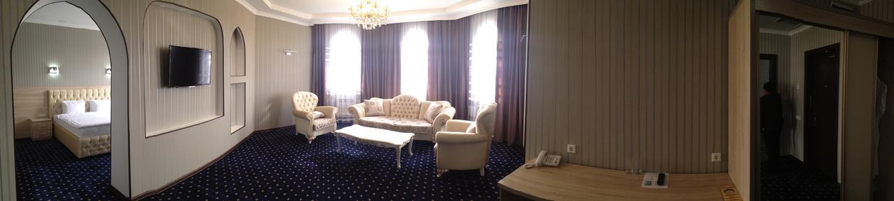 Hotel Khanaka Turkistan Екстериор снимка