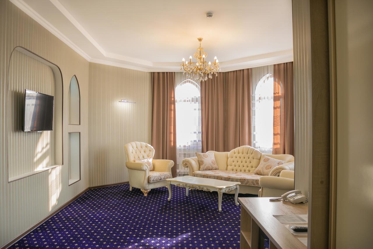 Hotel Khanaka Turkistan Екстериор снимка